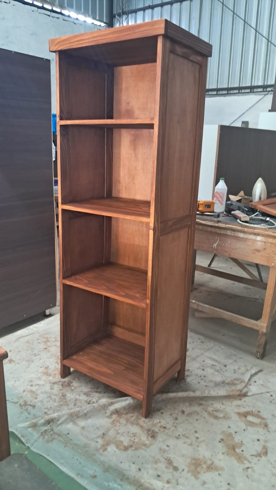 Biblioteca de madera