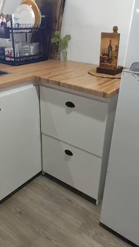 Cocina con mesada de madera